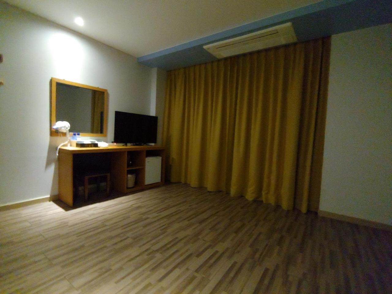 Gallery Hotel Bnb Jeju Exteriör bild