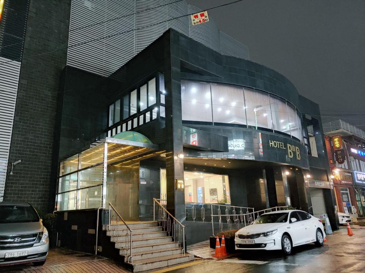 Gallery Hotel Bnb Jeju Exteriör bild