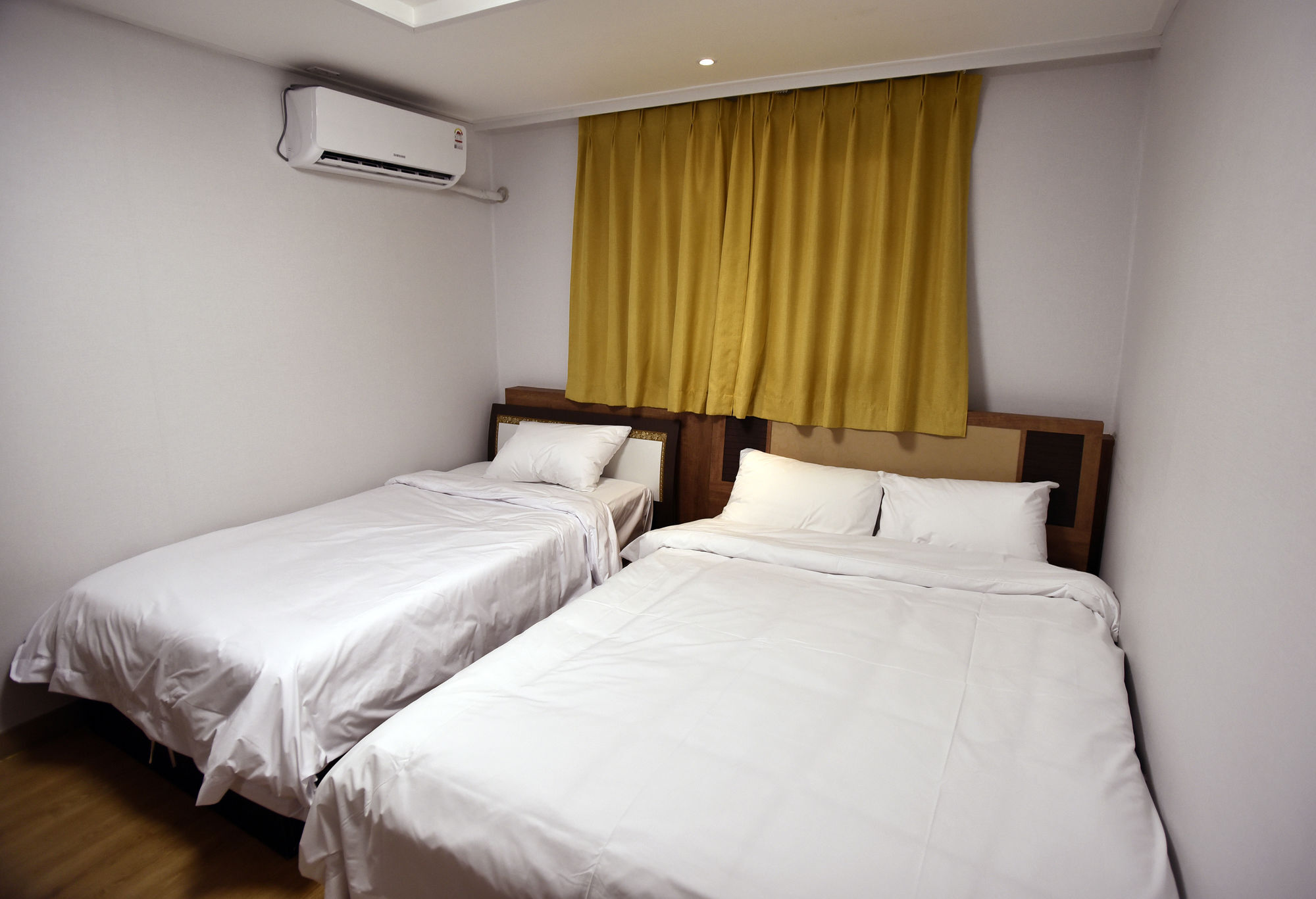 Gallery Hotel Bnb Jeju Exteriör bild