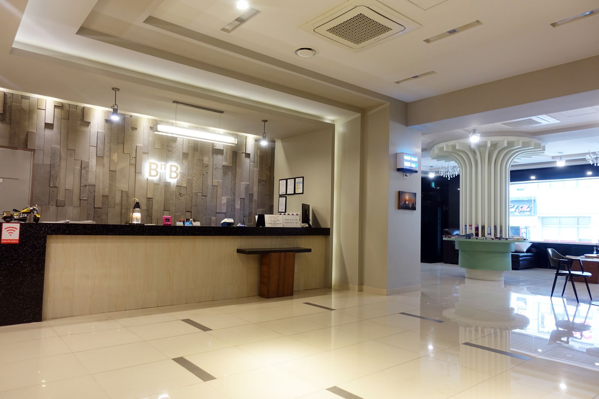 Gallery Hotel Bnb Jeju Exteriör bild