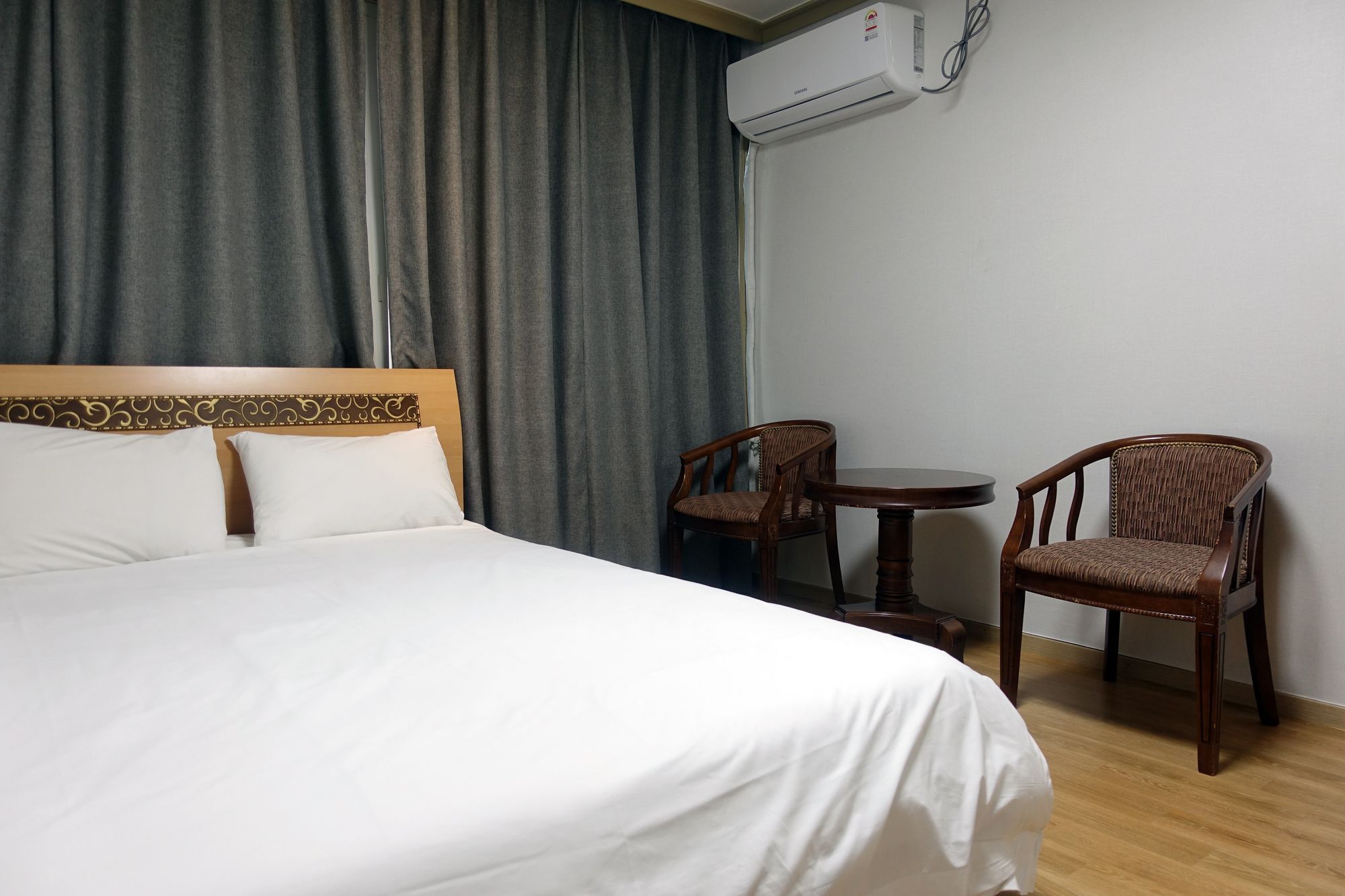 Gallery Hotel Bnb Jeju Exteriör bild
