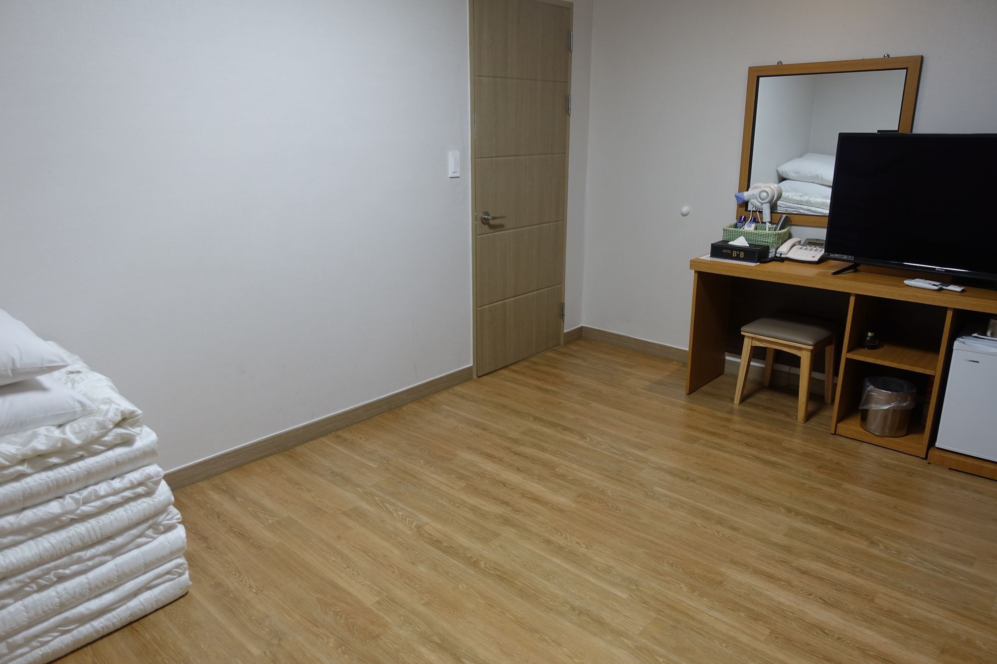 Gallery Hotel Bnb Jeju Exteriör bild